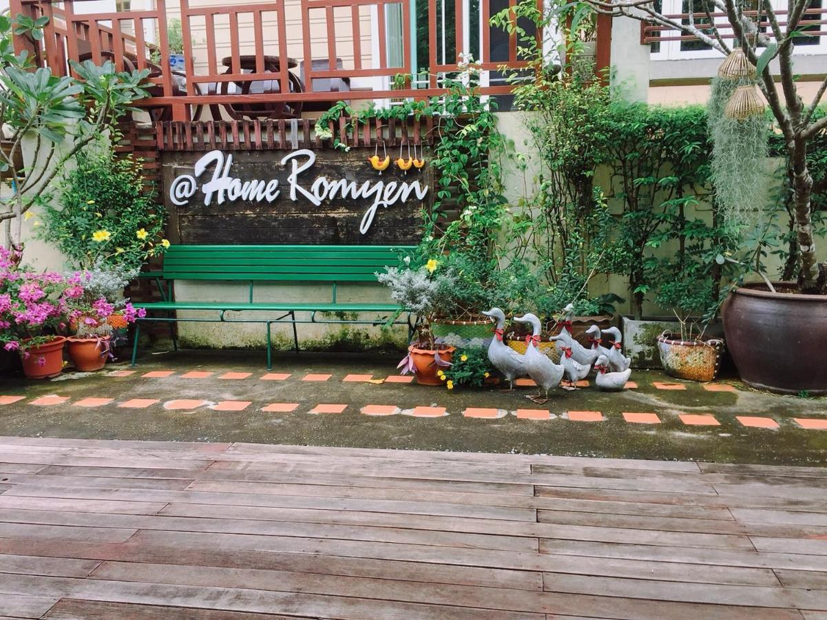 Romyen Cafe' Homestay Αγιουτάγια Εξωτερικό φωτογραφία
